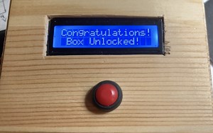 This reverse geocache gift box only opens at specific GPS coordinates | Arduino Blog