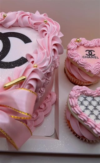 Delicious Pink Chanel Bento Cake Ideas