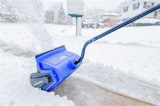 Snow and slush are no match for the Snow Joe shovel