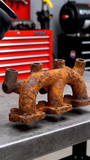 This Electric Blue foam is a game changer! 😮 Watch it dissolve rust in seconds! What color foam did you see? Drop a 🧪 if satisfying! #rustremoval #satisfying #asmr #exhaustmanifold #cleanmetal