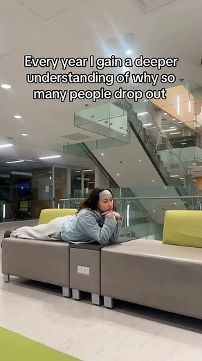 ShottawaTV | Ottawa on Instagram: "Exam Season is NO Joke 😩😭💔📚 . . . . 🎥:@/Stasiiax via TT *Post for Awareness purposes only. Follows all guidelines. Post is not to be taken literal or as advice in any shape or form. A form of entertainment and way to engage with the community, specifically the students. to see how they feel about exam season this year* #Ottawa #UOttawa #UniversityofOttawa #OttawaU #GeeGees #CarletonU #CarletonUniversity #FYP #Carleton #Ontario #Toronto #University #Exams #