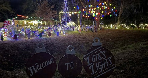 Nashville teacher's massive Christmas light display raises funds for students in need