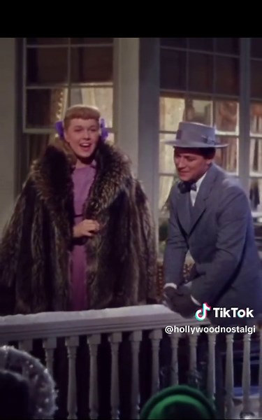 Doris Day and Gordon MacRae in “On Moonlight Bay” (1951) #dorisday #christmas #christmasmovies #snow #snowman #goldenage #goldenera #goldenagecinema #classiccinema #cinema #classicactress #actress #vintage #vintagestyle #50s