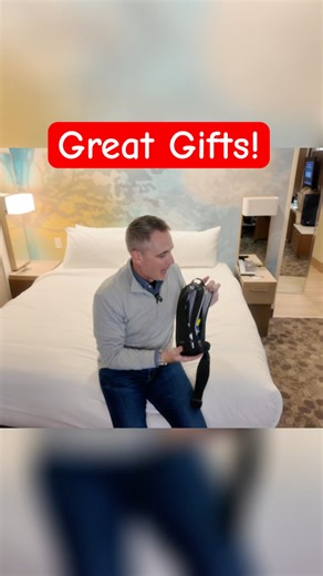 Pacsafe V: The Anti-Pickpocket Travel Bag #shorts #travel #pacsafe