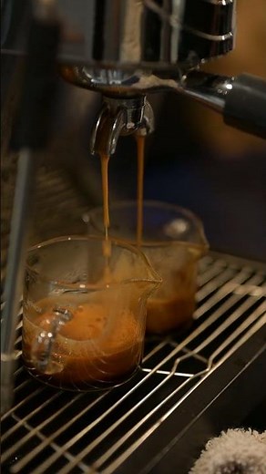 Fresh Espresso Pour | Pure Coffee Magic | Green Joe Coffee School