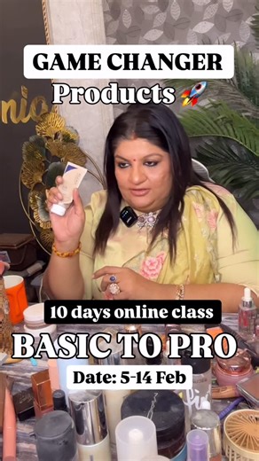 Sonia Ranka | Makeup Artist & Educator Varanasi on Instagram: "Aese 1000+ Hacks Mai seekhaungi meri 10 days online beginner to pro makeup masterclass me 🎁Complimentary makeup knowledge book & assignment sheets home delivered to every Student🎁 📌Contact- 9519518915 📌Date- 5-14 Feb 📌Time- 4-6 pm 📌Location- zoom ✨Course contents✨ - Skin Anatomy- type, tone, undertone - Skin preparation according to skin types - Color wheel theory basics - Color wheel theory advanced - A to Z Makeup Product kno