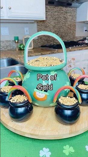 Cutest Pot of Gold Dessert Cups for St. Patrick’s Day 🍀🌈 #stpatricksday