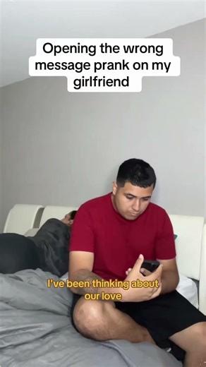 Opening the wrong message prank on my girlfriend #messageprank#fake#USA#fyp#trend