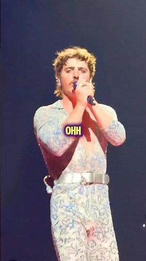 Benson Boone or Freddie Mercury? Bohemian Rhapsody Cover in London 🔥