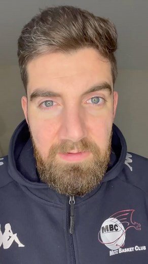 Vincent Pourchot on Instagram: "Bonsoir à tous, ce n’est pas souvent que je prends la parole pour ce genre de chose mais je pense qu’en 2023 le racisme ne doit plus exister et encore plus dans le milieu du sport. J’espère que tout le monde écoutera mon témoignage, que vous comprendrez notre décision d’avoir était jusqu’au bout du match et que vous allez le partager un maximum pour que les grandes instances nous entendent et prennent les bonnes décisions. Un max de soutien à mon coéquipier @locko