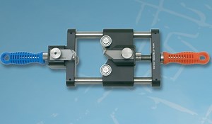 ケーブル被覆除去工具の使用方法紹介ビデオ (英語)