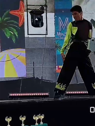 Una competencia más con nuestro querido @kleiner Alejandro en #megashow #salinas 💜🕺🏻🏆🏅💛 #shining_stars_dance_academy😍 #guayaquil_ecuador #damelike #paratiiiiiiiiiiiiiiiiiiiiiiiiiiiiiii #fyp #dancer #baile