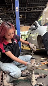 Girl Mechanic: Car Repair Insights in Myanmar