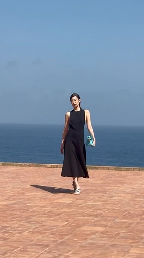That’s Amore! @Jennierubyjane makes her runway debut in true Italian style to celebrate @Jacquemus’s latest collection in Capri, celebrating 15 years of the brand. Tap the link in bio to find out more as the star adds runway model to her already impressive resume. | Vogue