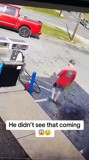 Close calls, also known as near misses, are a critical indicator of potential safety risks. These incidents, where vehicle, or person is in the wrong place at the wrong time, vary in severity, but even minor ones highlight areas needing attention. For example, in workplaces, for every 300 near misses, there are roughly 29 minor injuries and one serious injury that leads to time off work. | Safety ME