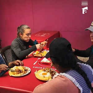 213K views · 4.3K reactions | Alexia și Aris au mâncat...porcușor de Guineea!  Powered by Casa Pariurilor | America Express Romania | Facebook