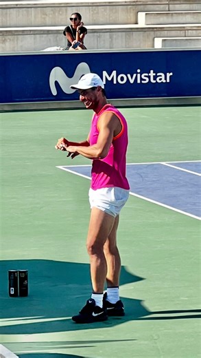Short shorts. Big serves. Questionable tan lines. 😏🎾 From the golden era of Borg and McEnroe to the modern flair of Nadal, Rune, Alcaraz, and Machac — the short shorts are back (or trying to be). 🩳🔥 Whether it’s pure retro revival or just a breeze-friendly fashion statement, one thing’s for sure… these boys aren’t skipping leg day. 🦵😮‍💨 Should short shorts make a full comeback on the tour? Or should they stay in the archives next to cassette tapes and wood racquets? Drop your verdict: Ace