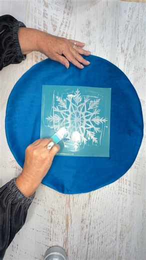 Cozy up with your creativity and get inspired by this textile project Debbie dreamed up! ❄️ Shop the Farmhouse Snowflake Chalk Transfer® design from her collaboration, while supplies last! 🖇️: https://bit.ly/3T9QDie | Chalk Couture