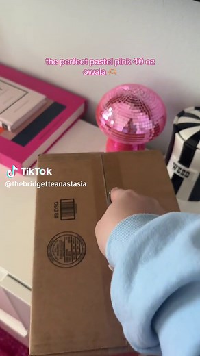 the feminine urge to buy every cute water bottle i see 😂 #fyp #foryou #foryoupage #ohilovebeingawoman #owala #aesthetic