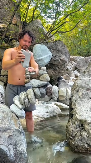 Gravity Trick! Pathar Ko Ek Jagah Sthir Rakhne Ka Unbelievable Hack 🤯✨