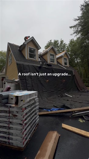 A lot of people think replacing a roof is just about aesthetics but it is so much more than how it looks. Your roof is your home’s first line of defense 🏠💪🏼 At Integrity Roofing we take pride in making sure your roof is built to last and strong enough to handle tough New England weather year after year ❄️🌧️ If you are questioning whether your roof is safe or simply want an expert to take a look we have you covered. We offer free inspections and proudly provide a 10% military discount 🇺🇸 Vi