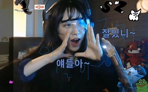 【Hello !】弹幕君坏掉的一天。看zoo宝自娱自乐。各种经典曲目。节目效果极好