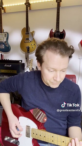 Analogue and digital octave effects at the same time using the XO Variable Crossover, the @electroharmonix Micro Pog and the @earthquakerdevices Tentacle. #effectspedals #fxpedals #pedalboard #guitartok