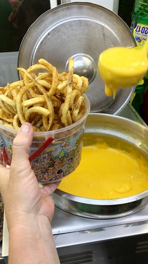 Cheesy Curly Fries! 🤤🍟🧀 #curlyfries #cheese #frites #curlyfries | Foody Fetish