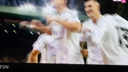 9.8K views · 236 reactions | Harry Maguireeeeeere sinks them in at Anfield….get innnnnnnnnnnn fortress Anfield my foot﫩 | Jason Micallef | Facebook