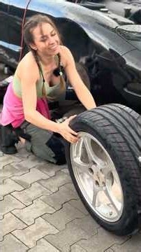 Jak za komunizmu, jeden pracuje, reszta kibicuje😆#ferrari #corvette #girl #komunizm #dailyvlogs