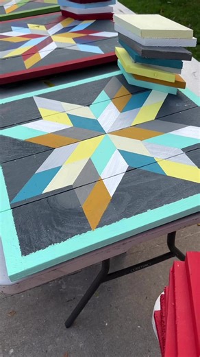 9.4K views · 114 reactions | The Barn Quilts & Barn Stars are officially painted!! Let the distressing begin!! #distressing #painted #barnstar #barnquilt #sonnetsgardenblooms #cranberryfest #cranberryfestival #letsdothis #countdown | Sonnet's Garden Blooms LLC | Facebook