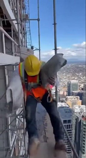 Scaffold Fail That Could Have Been Deadly