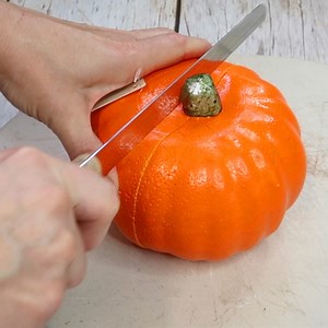 60K views · 254 reactions | 4 fall decorating ideas you won't see in anyone else's yard! | Hometalk | Facebook