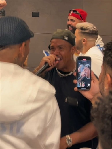 #SeApega é o nome do próximo lançamento, família!Mais uma minha com @j.eskine 🙏🏾 Pra quem viciou em “mãe solteira”, essa é a pedida certa! #Biscoitocut #mcdavi #jeskine #sarasol #funk #arrocha #maesolteira