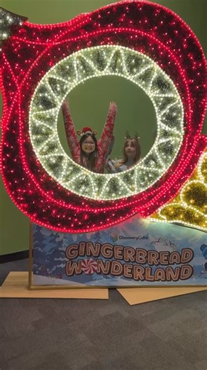 Good news! The Gingerbread Wonderland Exhibit at @thediscoverycube is now open daily though January 4! This all new exhibit is located on the second floor and it is included with general admission! Originally it was only offered on weekends but it has been extended to every day for the Holiday break. Since this is included with all admission, this is a great time to invest in an annual membership! This is the best present that keeps giving all year long! #discoverycube #cubeambassador #orangecou