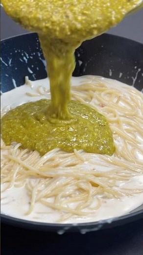Spaghetti con crema di Gorgonzola+pistacchio +pancetta CROCCANTE🤤 #pasta #gorgonzola #pistacchio