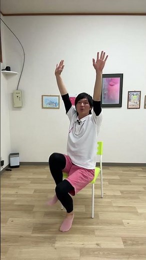 The ultimate chair exercise for seniors that can be done just by stepping in your feet