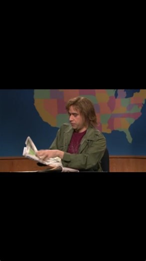 huggy on Instagram: "s33e10 4/12/08 Ashton Kutcher #saturdaynightlive #snl #snlclassic"