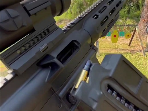 史密斯威森M&P15 广受欢迎的军警型半自动步枪 精度高噪音低后坐小