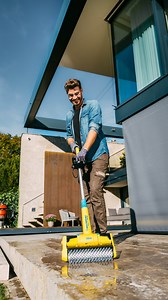 🌟 NEU! Das XL-Erweiterungs-Set für alle MultiBrush-Geräte: das neue Format in der Außenreinigung! Ihr besitzt bereits ein MultiBrush-Gerät? Dann macht euch bereit für das Upgrade: Mit dem neuen XL-Erweiterungs-Set von GLORIA holt ihr noch mehr aus eurer MultiBrush heraus!💪 ✨ Was macht das neue Set so besonders? 🔹 XL-Arbeitsbreite von 32 cm – doppelt so groß wie bei den klassischen MultiBrush-Geräten. Ideal für große Terrassen, Wege und Rasenflächen. 🔹 Werkzeugloser Umbau – das Set lässt sich