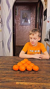 Rearrange 3 🍊oranges to flip the triangle🤷‍♂️😁#fannyvideo #foryou #fyp #viral #humor #familly #memes #rytcomedy #meme | Крошка Тімошка