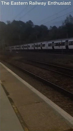 Class 387 Passing through Hadley Wood with approx 17 tones #train #railway #tones