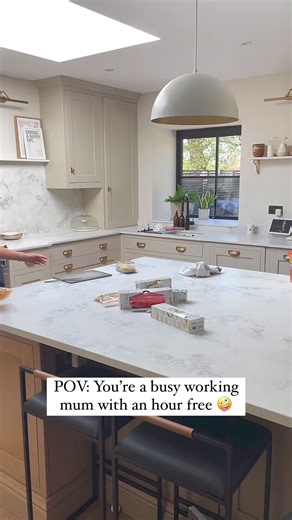 8.4K views · 102 reactions | Afternoon Motivation! Setting a timer (for anything) really speeds me up so today I tried to blitz the downstairs in 60 minutes. I do love a ‘power hour’ and listening to music or a podcast while I clean makes it fly by and almost feels like me time!  Does anyone else clean to relax? #cleaning #clean #powerhour | Emily Norris | Facebook