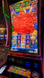 Yo Yeti with the ICE! #slots #jackpot #casino | Raja Slots
