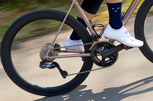 アルテグラR8100シリーズを試乗インプレッション〜その真価は？｜サイクルスポーツがお届けするスポーツ自転車総合情報サイト｜cyclesports.jp