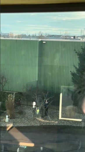 You have to expect her anytime, anywhere...😬