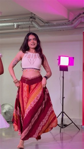 Kajra Re Trending Dance 🔥 | Beautiful Bollywood Dance Performance #Shorts