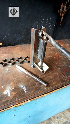 🚀 Bend Iron Without Expensive Machines – DIY Tool Guide! #reels #instagramreels #bendingtools #bender #metalworking #welding #satisfying #fabrication #lifehacks | Creative Lab