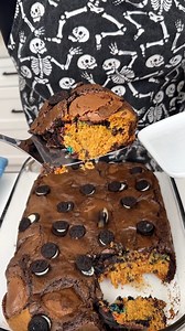 Easy one pan treat! Jen makes a decadent dessert | Family Style Cooking