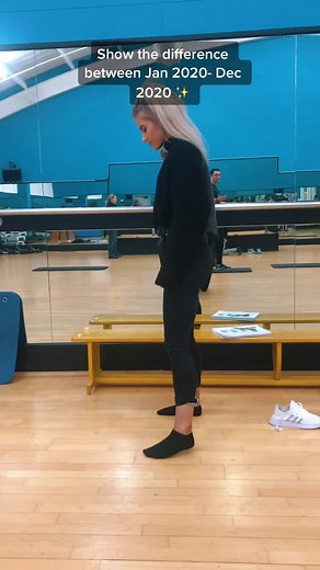 Also I couldn’t do this trend properly because I look the exact same 😂 #personaltrainer #pt #fitness #squat #squatform #goals #girlswholift #fyp